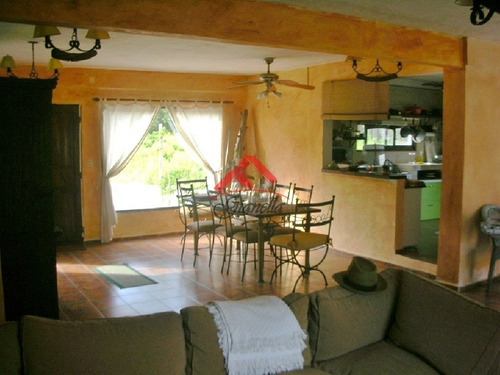 Casa En Venta Y Alquiler,espectacular Esquinera Con Piscina En Montoya - La Barra - Punta Del Este- Ref: 1690