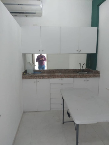 Imagen 8 de 10 de Vera Casa Inmobiliaria Vende Local Comercial En Paseo Paraparal L/firma 0414.404.84.31 Jennyfer De López (a.ro-1)