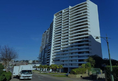 Departamento Con Excelente Ubicación En Concón