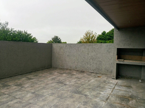 Imagen 6 de 11 de Departamento 2 Dormitorios En Carlos Paz. Gran Patio C/asador.