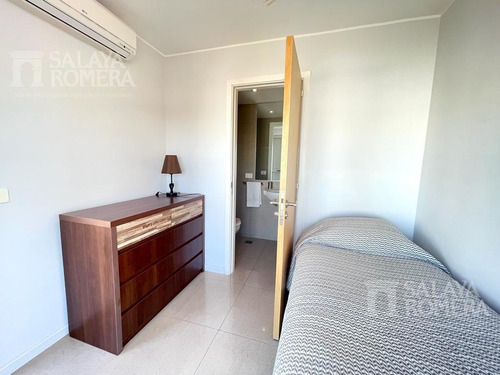 Imagen 17 de 20 de Venta Departamento - 2 Dormitorios Dependencia - Playa Mansa Con Vista Al Mar Ref:2402620