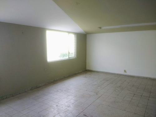 Imagen 5 de 25 de Casa Renta Toluca Colonia Cipres Residencial Colon, Uso Comercial Acceso Por Dos Calles, A 5 Min Centro Historico, Salida Rapida Cdmx