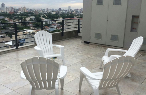 Dueño Vende Luminoso Tres Ambientes De Casi 80 M2 Al Frente Con Toilette Y Balcon Terraza