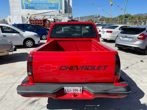 Chevrolet Cheyenne 5.3 2500 Cab Reg Paq N 4x2 Mt