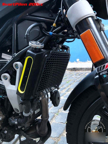 Imagen 5 de 9 de Protector Radiador - Husqvarna - Svartpilen / Vitpilen 200cc