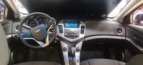 Imagem 6 de 10 de Cruze 1.8 Lt 16v Sedan 2014