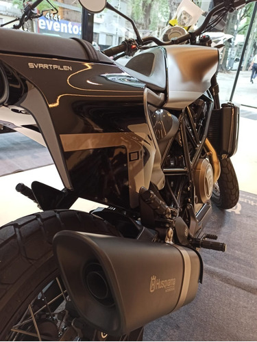 Imagen 6 de 21 de Husqvarna Svartpilen 701 Concesionario Oficial Palermo Bikes
