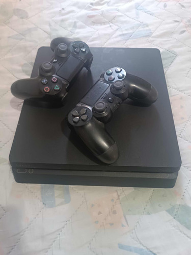 Playstation 4 Slim