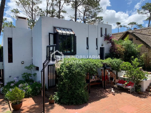 Hermosa Casa Con Piscina En Parada 27