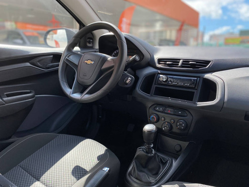 Imagem 8 de 9 de Chevrolet Onix 1.0 Mpfi Joy 8v Flex 4p Manual