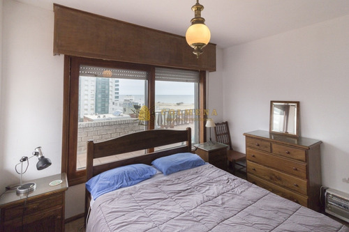 Apartamento En Punta Del Este, Brava- Ref: 4020