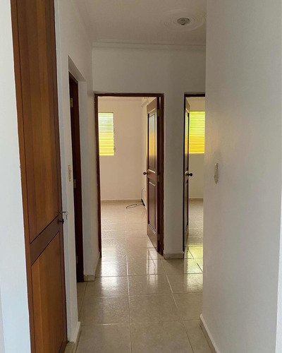 Imagen 9 de 12 de 1er Nivel Disponible De 3 Habitaciones Y 2 Parqueos