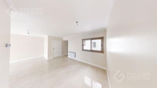 Venta De 3 Amb A Estrenar. Amplio Living Comedor. Zona Paseo Aldrey. Con Patio