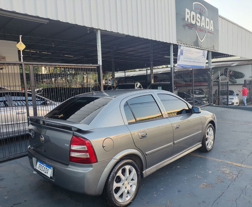 Chevrolet Astra Hatch 2.0 4P ADVANTAGE FLEX