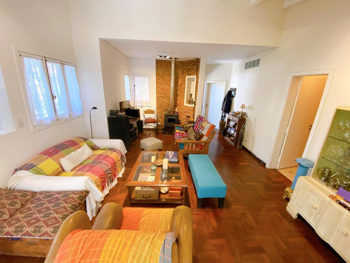 Imagen 15 de 30 de Propiedad A La Venta En Victoria, Impecable ( Jardín , Parrilla Y Cochera!)