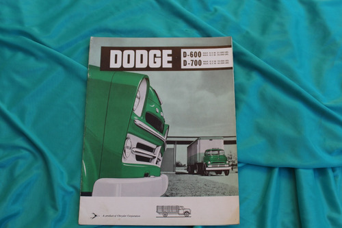 Dodge D600 D700 Camion Antiguo  Folleto No Manual Insignia