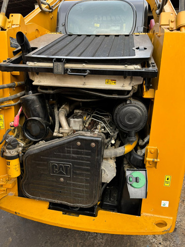 Minicargador Caterpillar 256c