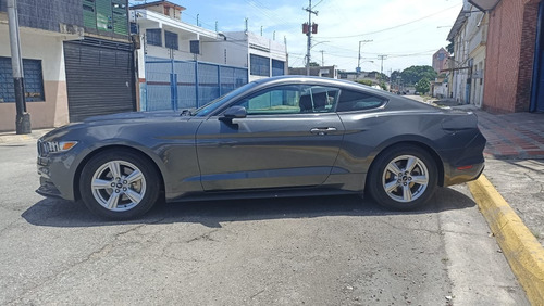 Imagen 4 de 12 de Ford Mustang