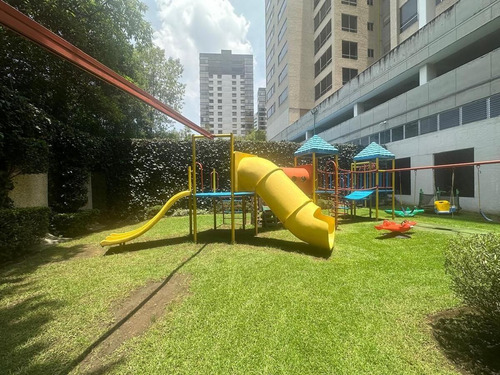 Departamento En Venta Para Remodelar En Bosques Cumbres Reforma (m2d3213)