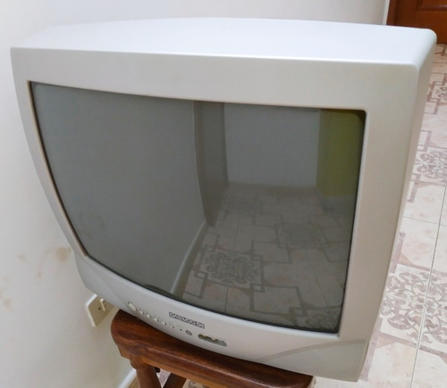 Imagen 1 de 5 de Televisor Daewoo 20 Para Repuesto Y/o Reparar