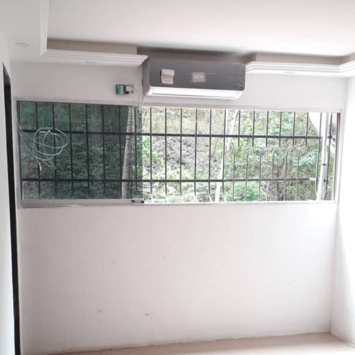Imagen 3 de 6 de En Venta Apartamento En Charallave - Valle Chara