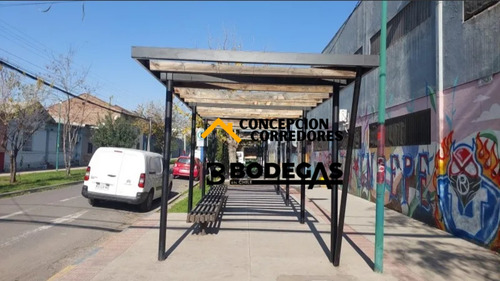 Arriendo Bodega De 984m2 C/oficina En Indepndencia