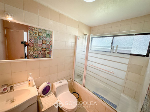 Casa En Venta De 4 Dorm. En Las Cabras