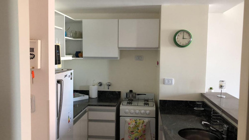 Imagen 6 de 13 de Venta- Monoambiente Amoblado- Pichincha Rosario