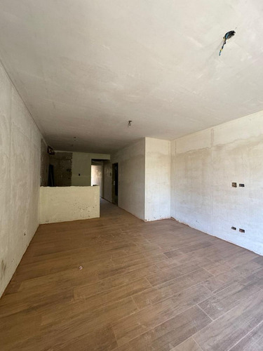 Departamento De 2 Ambientes En Venta. Inmejorable Ubicacion, Excelente Calidad Constructiva
