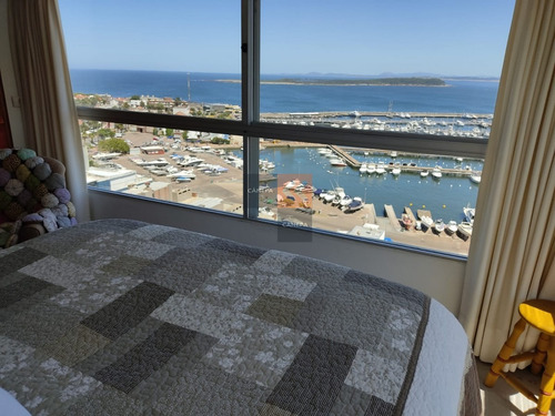 Venta Apartamento 3 Dormitorio Y Dependencia, Peninsula, Punta Del Este- Ref: 8445
