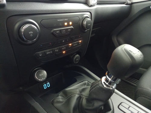 Imagen 14 de 15 de Ford Ranger Xlt 4x2 3.2 Mt 0km