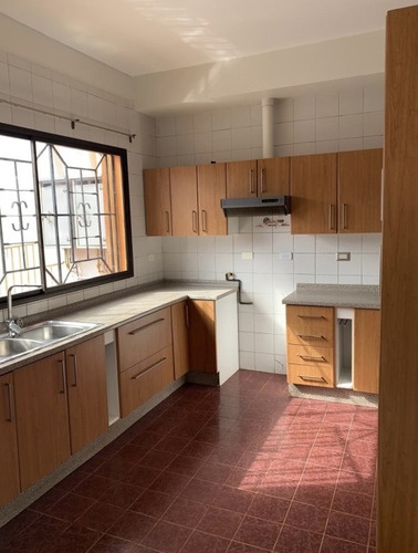 Amplia Y Remodelada Casa En Venta| Sector Parque Brasil