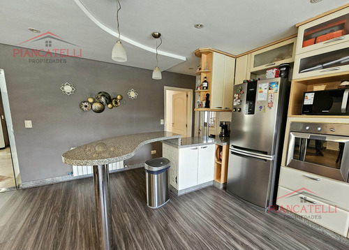 Venta De Casa En Campos De Alvarez Con 4 Habitaciones