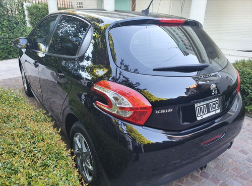 Peugeot 208 1.5 Allure Touchscreen 2015