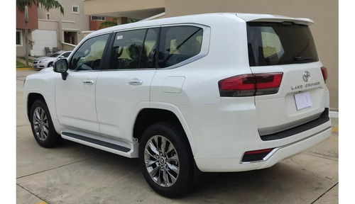 Imagen 5 de 11 de Toyota Land Cruiser Zx Lc 300