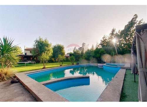 Dos Casas En Uno En Condominio!