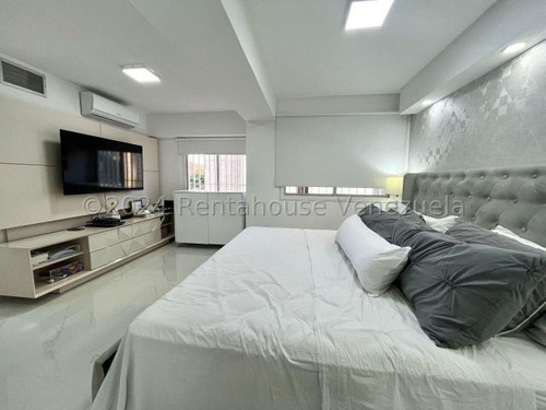 ¡tu Familia Se Merece Lo Mejor Y Este Apartamento Lo Tiene Todo! Recien Remodelado ¡descubre El Hogar Perfecto En La Urb, Santa Fe Norte, Mejor Ubicación Imposible! Gi