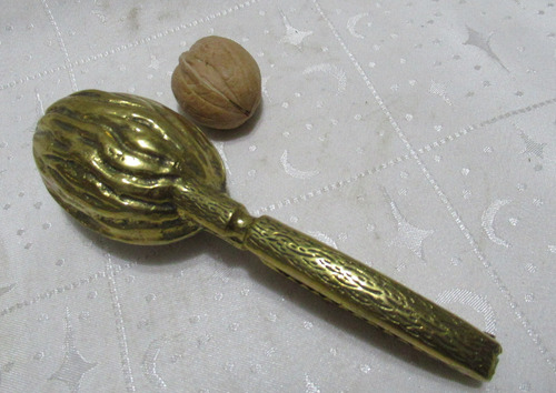 Antiguo Rompenueces Rompe Nueces De Bronce Forma De Nuez (Usado)