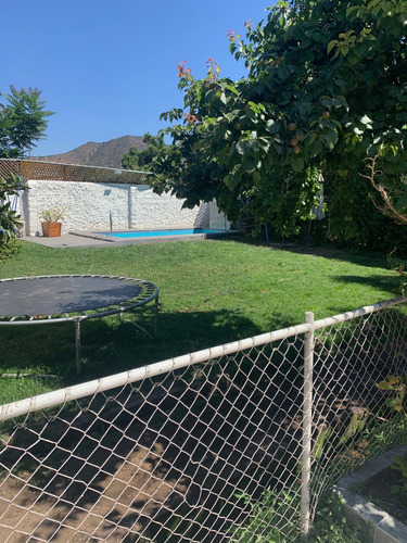 Casa En Venta A 2 Cuadras De La Plaza De Peñaflor, Excelente