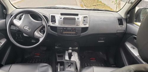Toyota Hilux 3.0 Cd Srv Cuero 4x4 5at - A4 2015