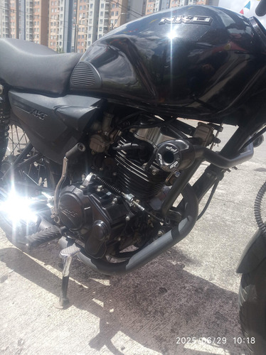 Akt Nkd 125 Negra En Garantía, Placa 0, Incluye Traspaso