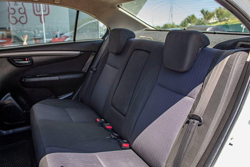 Imagen 7 de 8 de Suzuki Ciaz Glx 2016