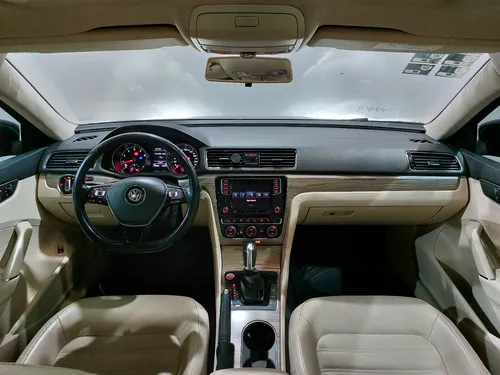 Volkswagen Passat 2.5 HIGHLINE AUTO