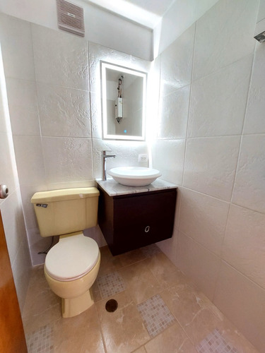 En Venta: Townhouse Urb. Club De Campo, San Antonio De Los Altos