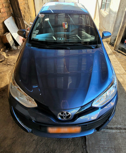 Toyota Yaris Sedan E