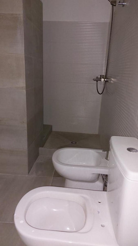 Imagen 15 de 15 de Apartamento En Venta De 2 Dormitorios En Centro - Reciclado