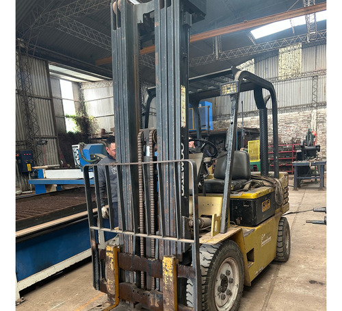 Minicargadora Implementó Aditamento Excavador Bob Cat 607