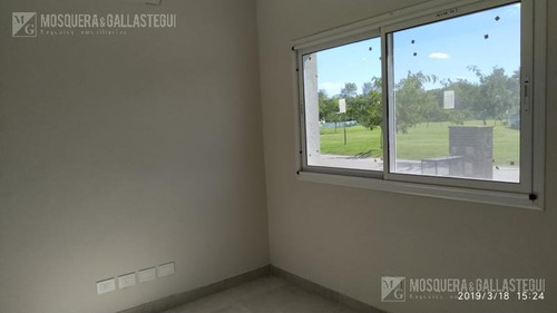 Imagen 7 de 15 de Lindísima Casa Moderna En El Cantón!