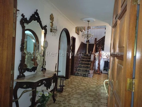 Imagen 19 de 29 de Venta De Cómoda Casa En Macaracuay / Ofc 22-19302