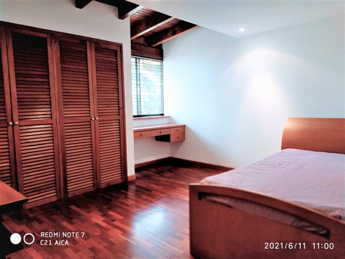 Imagen 19 de 25 de Qta En Venta Calle Cerrada Con Garita Y Portón Electrico. Los Naranjos Del Hatillo